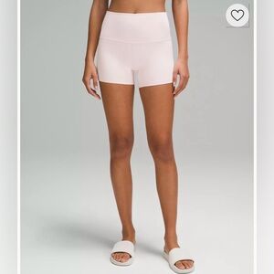 lululemon Align™ High-Rise Short 4" color Strawberry milkshake SIZE 4